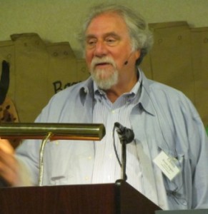  Bruce Degen. 